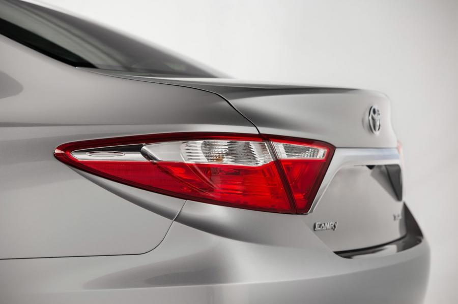  Toyota Camry 2015 года  (фото 48 из 78)